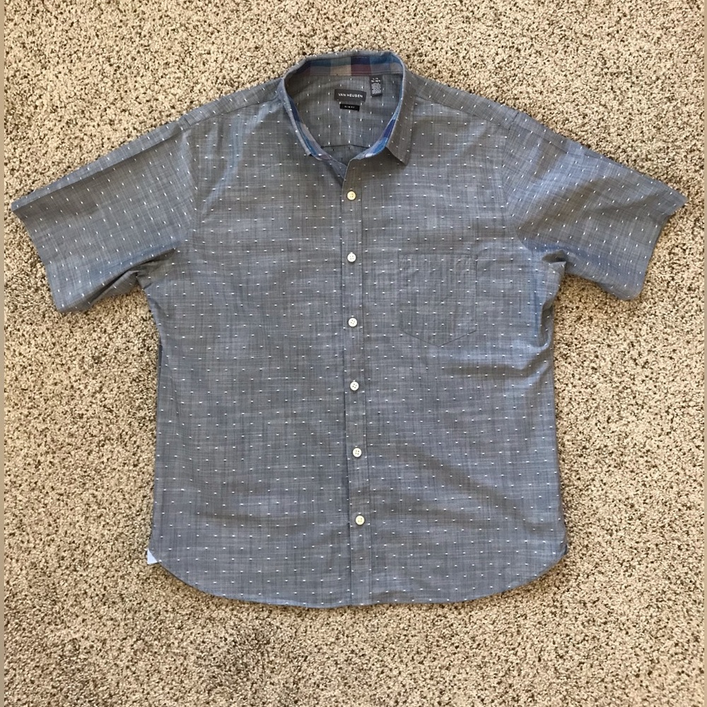 Excellent condition! Mens Van Heiden short sleeve, button down shirt.